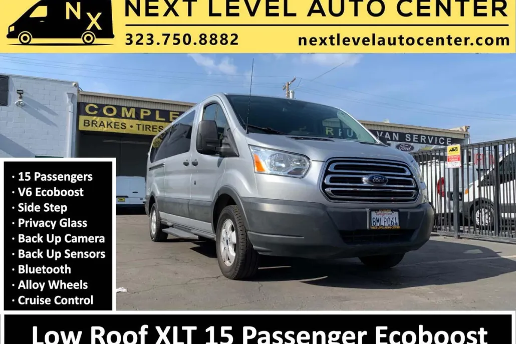 2018 Ford Transit Passenger XLT photo 1