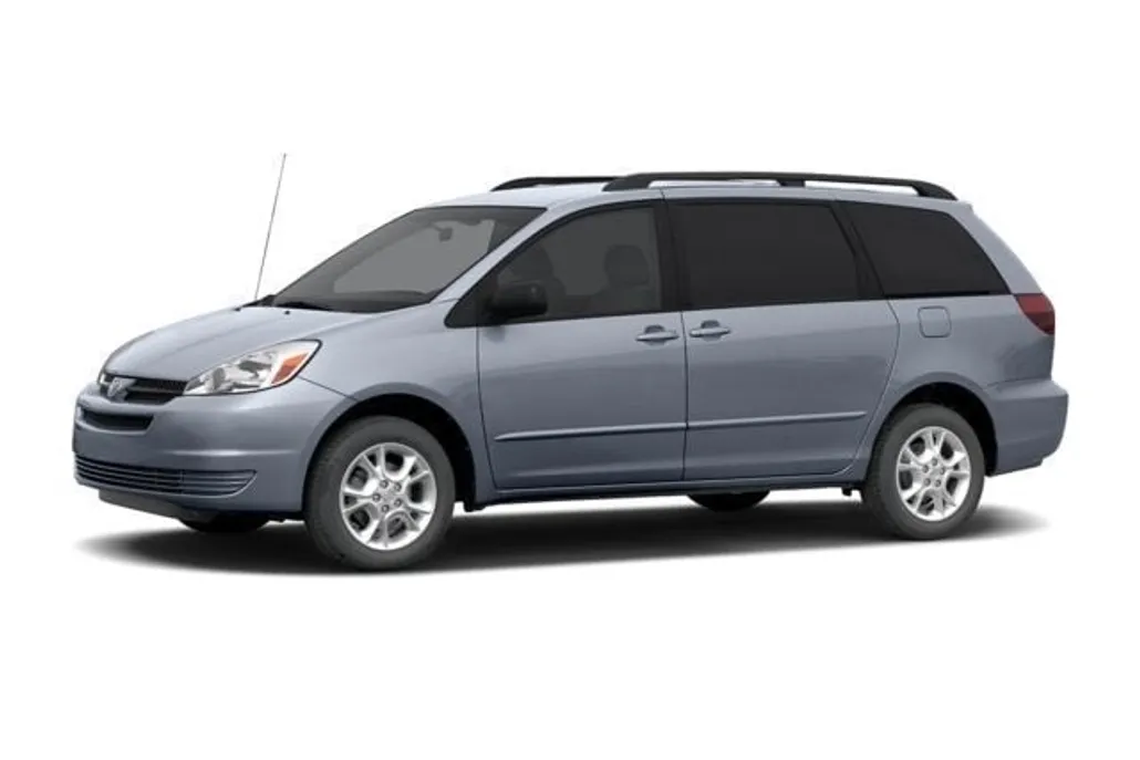 2005 Toyota Sienna XLE photo 1
