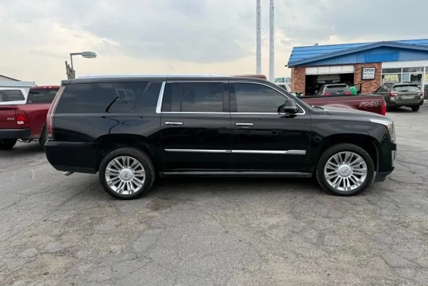 2016 Cadillac Escalade ESV Platinum Sport photo 1
