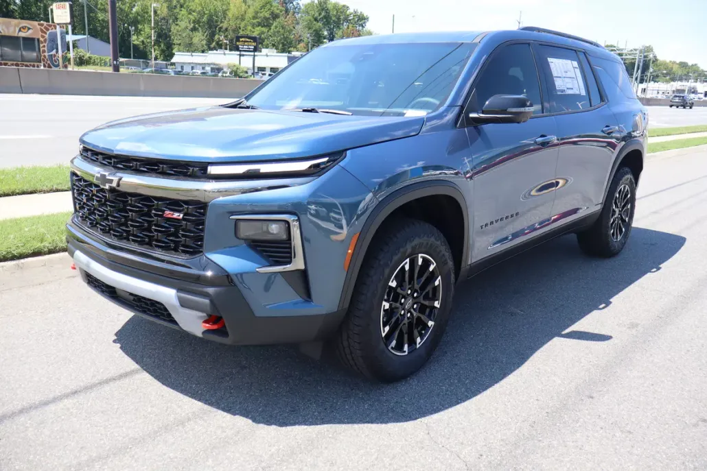 2026 Chevrolet Traverse Z71 photo 1