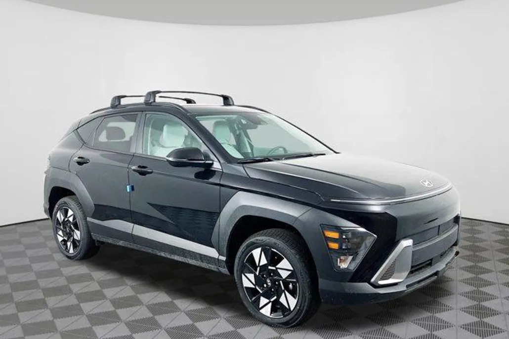 2025 Hyundai Kona SEL photo 1