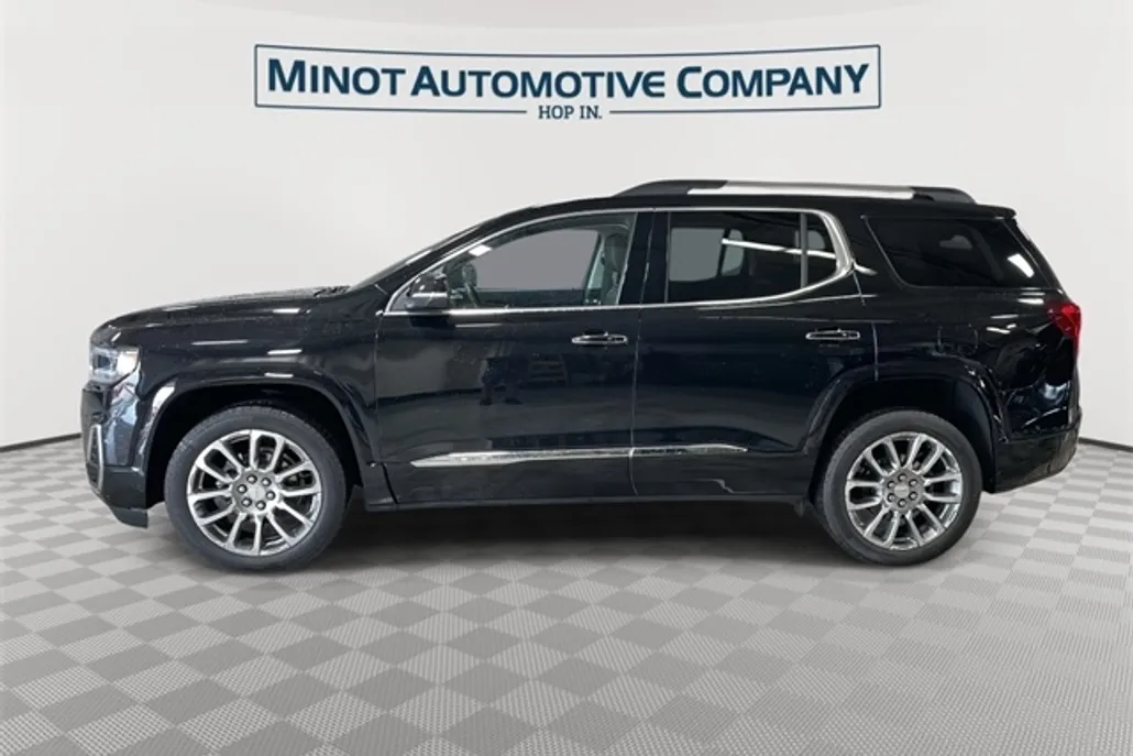 2023 Gmc Acadia Denali photo 1