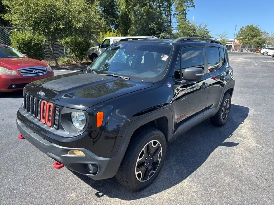 2016 Jeep Renegade Trailhawk photo 1