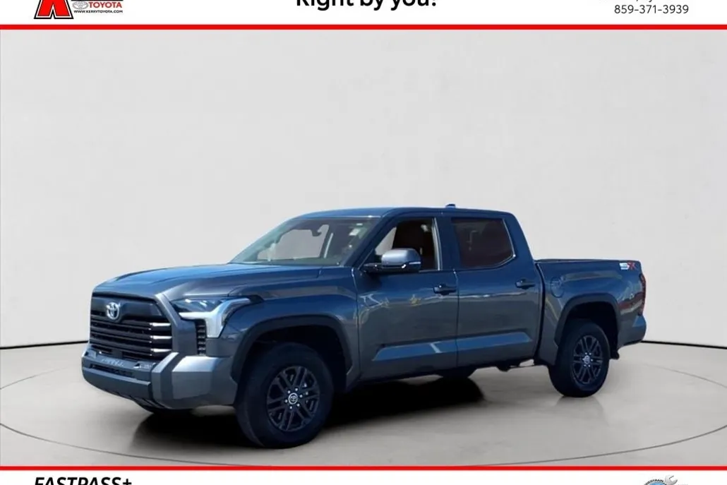 2024 Toyota Tundra SR5 photo 1