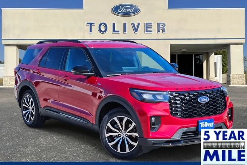 2025 Ford Explorer ST-Line photo 1