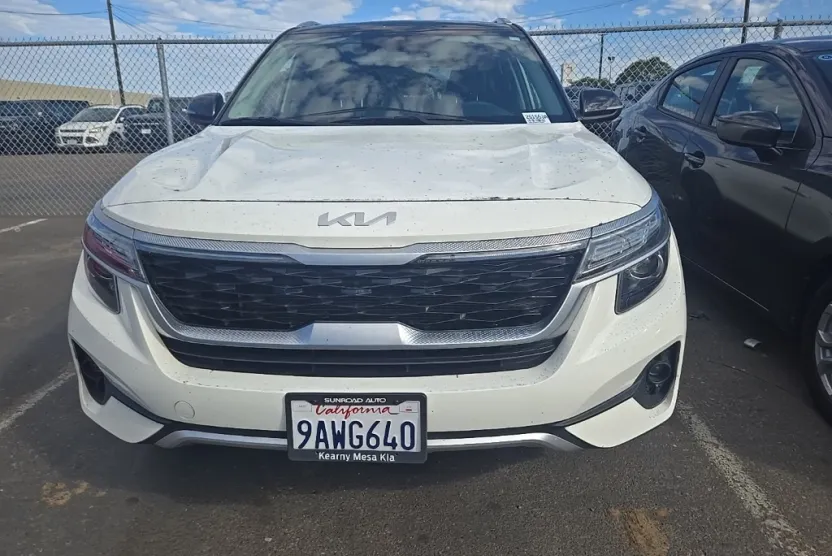 2022 Kia Seltos S Nightfall Edition photo 1