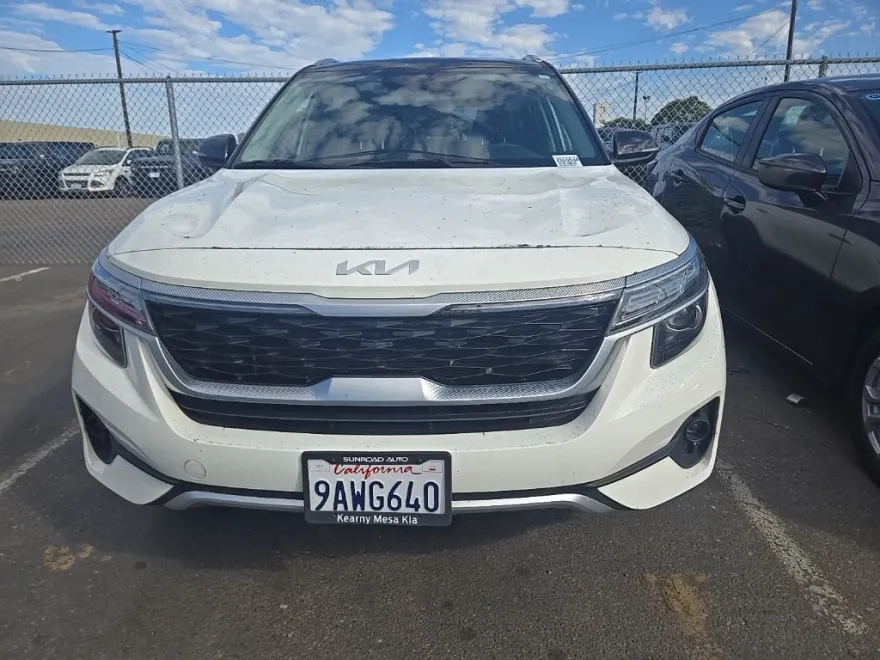 2022 Kia Seltos S Nightfall Edition photo 1