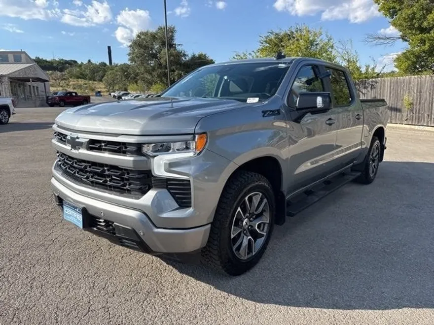 2024 Chevrolet Silverado 1500 RST photo 1