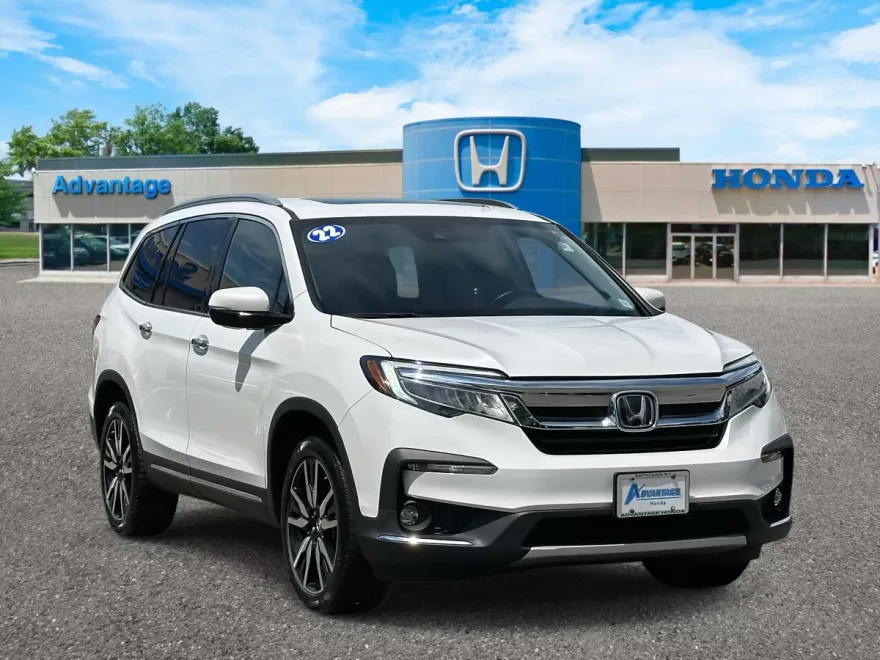 2022 Honda Pilot Touring photo 1