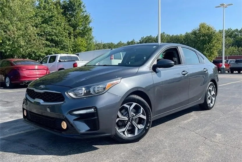 2019 Kia Forte LXS photo 1
