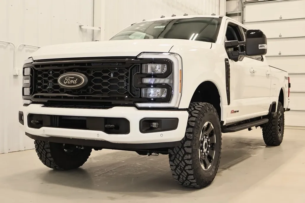 2025 Ford F-350 photo 1