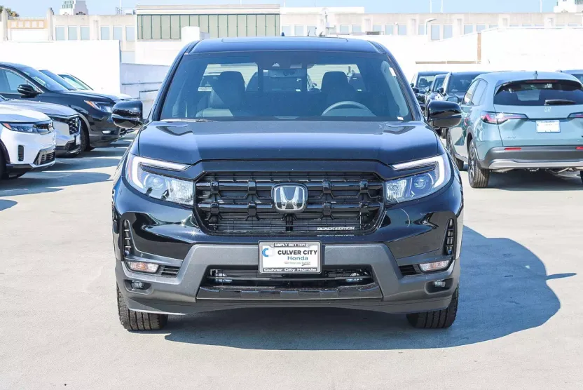 2025 Honda Ridgeline Black Edition photo 1