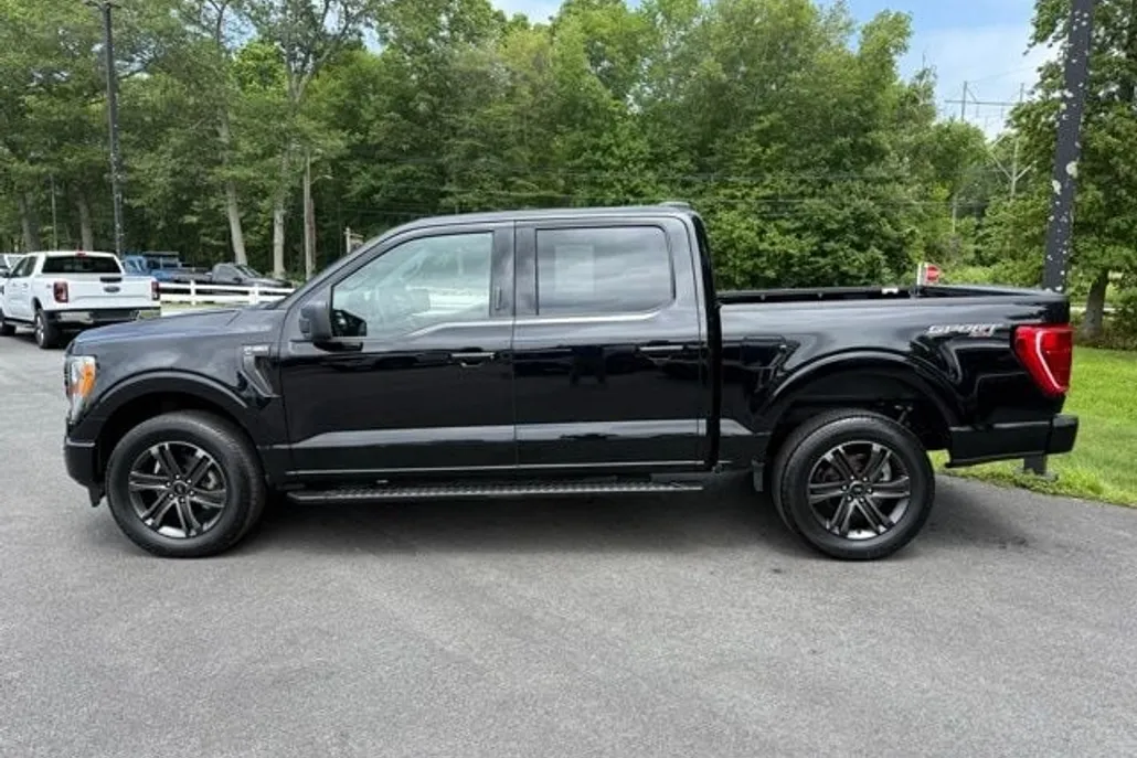 2022 Ford F-150 XLT photo 1