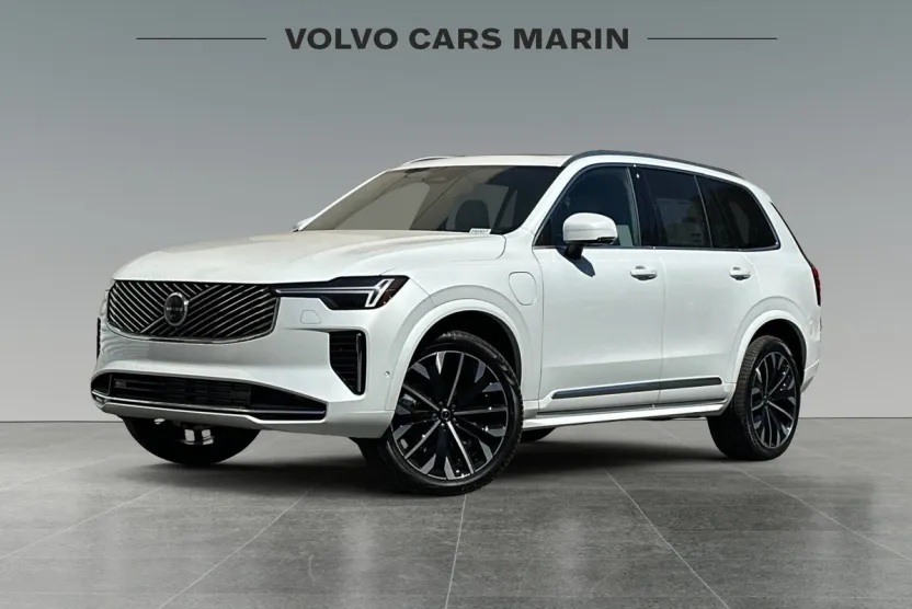 2026 Volvo XC90 T8 Plus photo 1