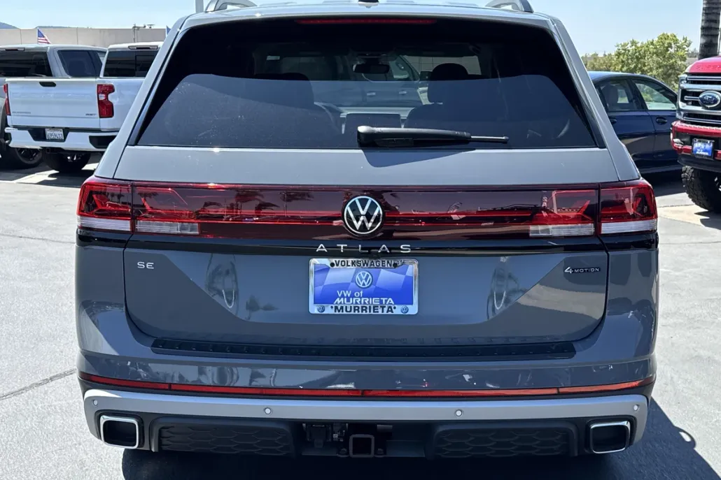 2025 Volkswagen Atlas Peak Edition SE photo 1