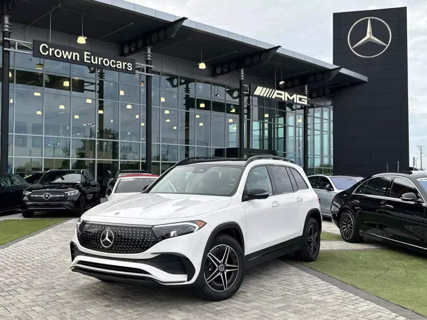2024 Mercedes Benz EQB 300 4MATIC photo 1