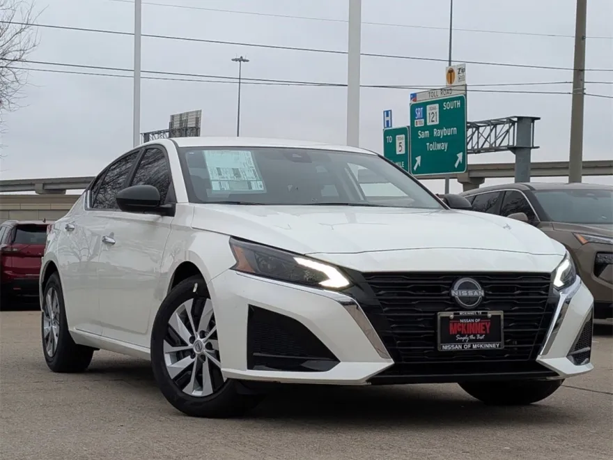 2025 Nissan Altima S photo 1