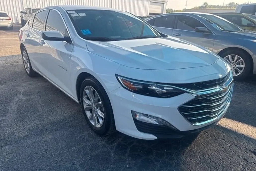 2024 Chevrolet Malibu 1LT photo 1