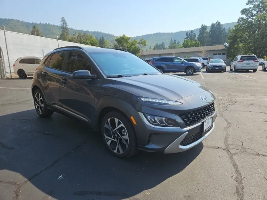 2023 Hyundai Kona Limited photo 1