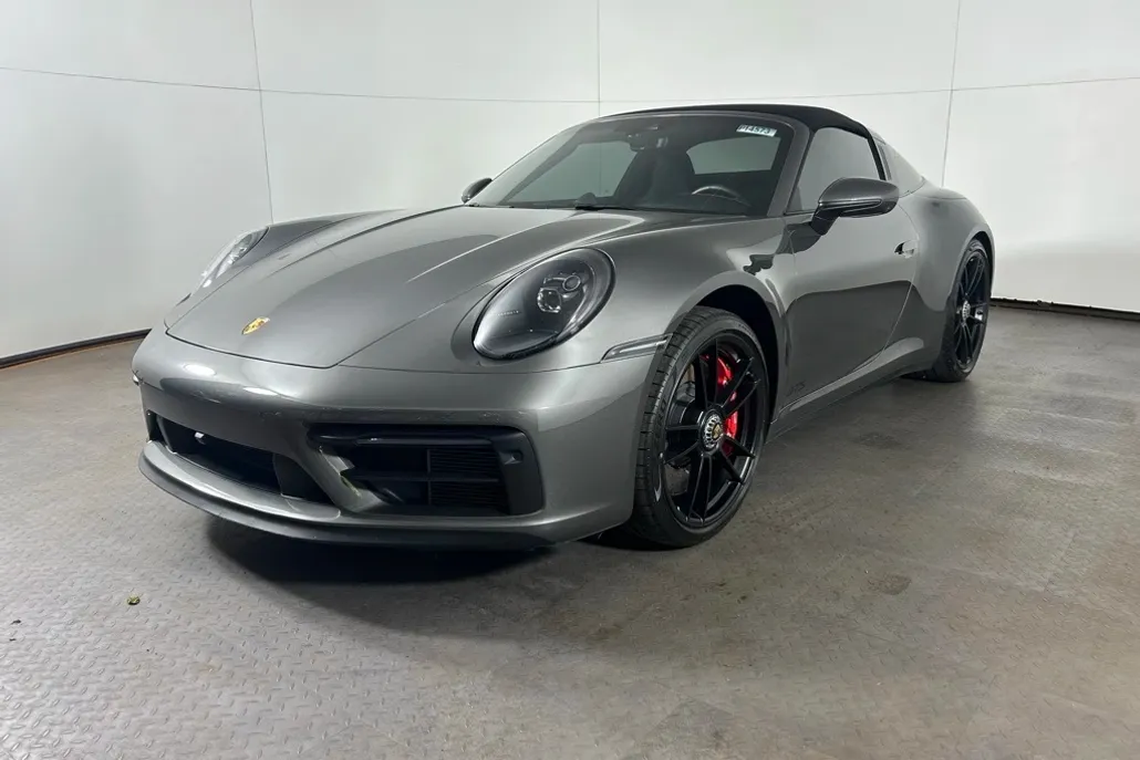 2024 Porsche 911 Targa 4 GTS photo 1