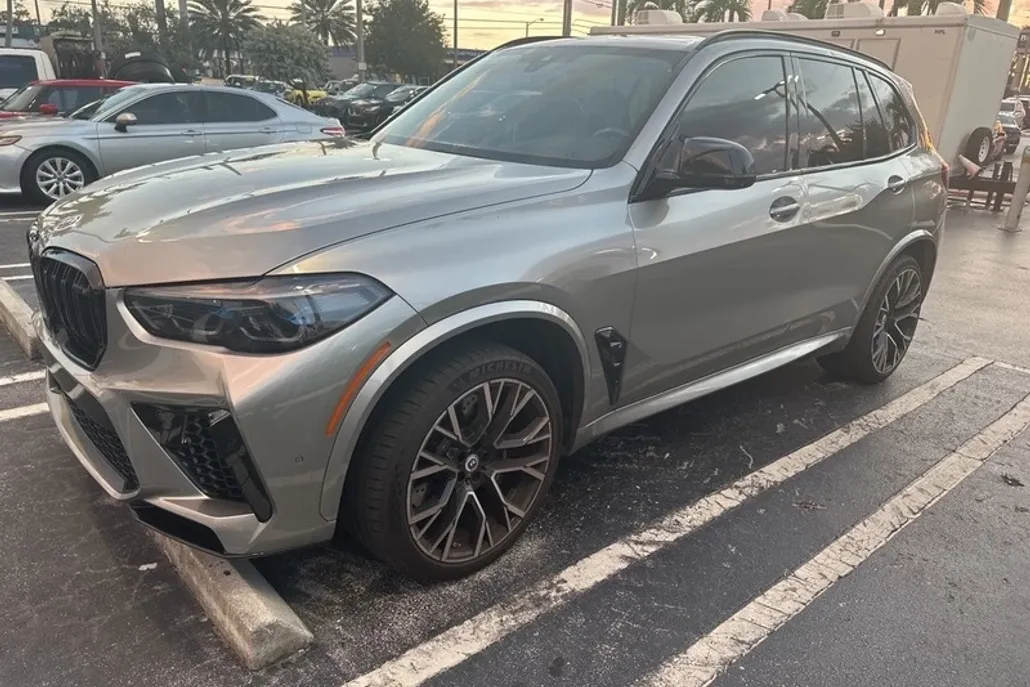 2022 Bmw X5 M photo 1