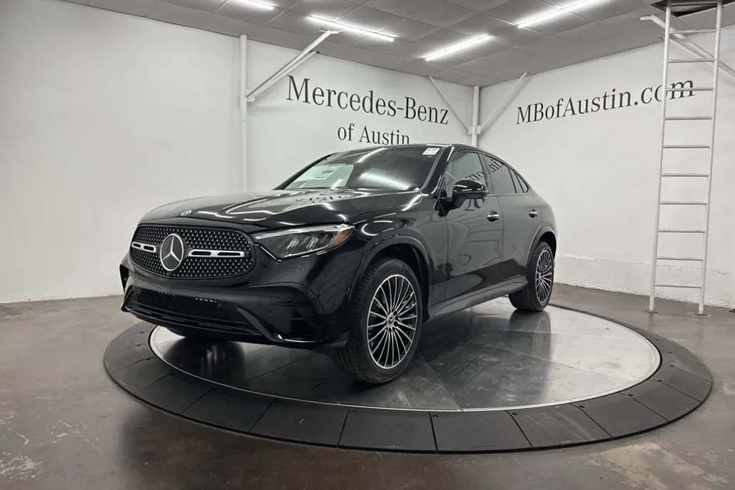 2025 Mercedes Benz GLC 300 4MATIC photo 1