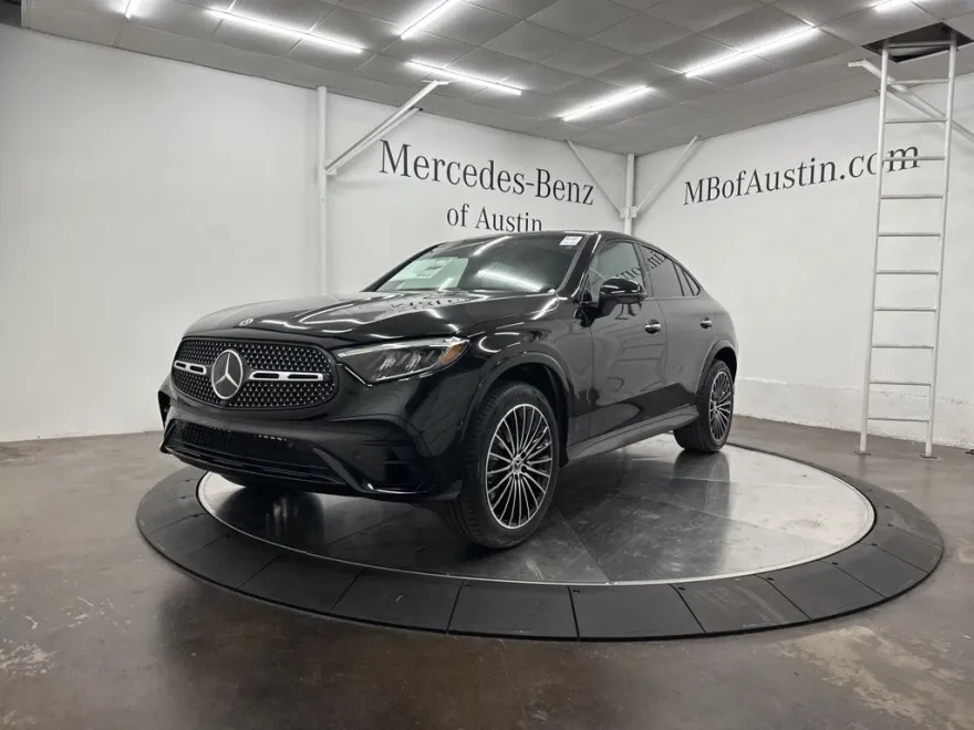 2025 Mercedes Benz GLC 300 4MATIC photo 1