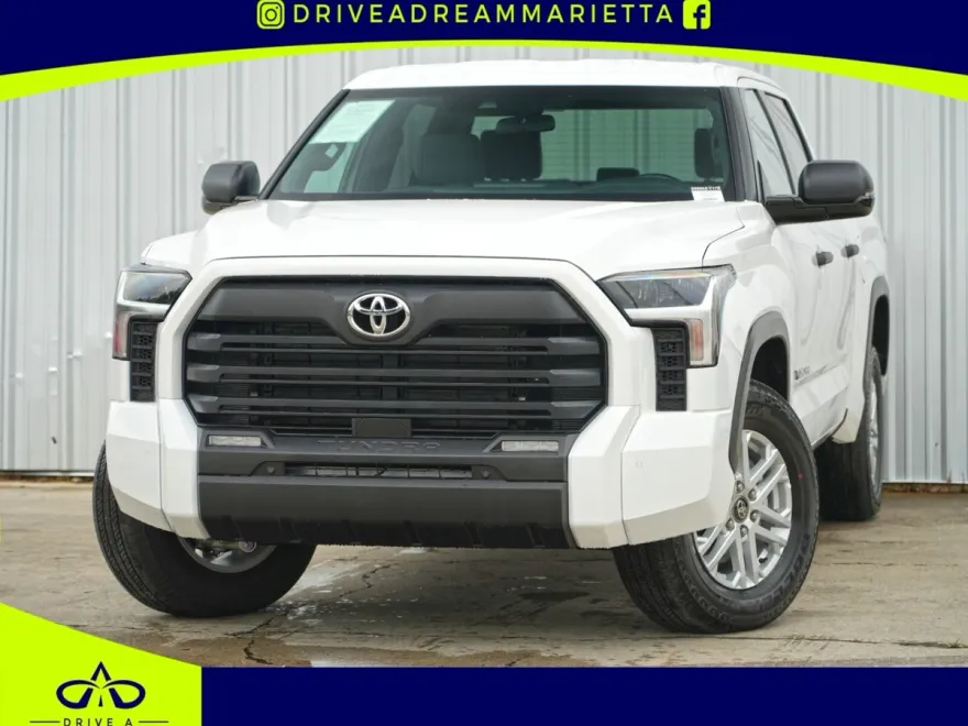 2025 Toyota Tundra SR5 CrewMax photo 1