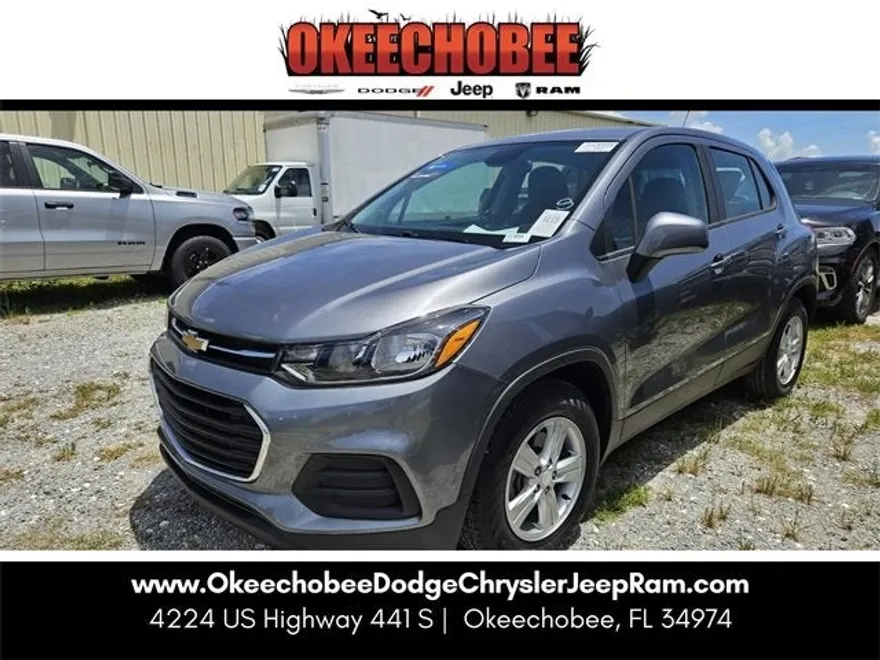 2020 Chevrolet Trax LS photo 1