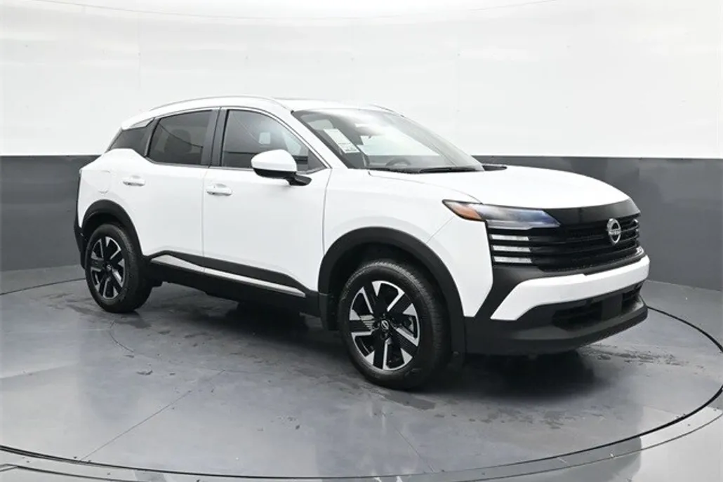 2025 Nissan Kicks SV photo 1