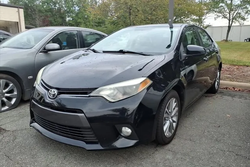 2015 Toyota Corolla L photo 1