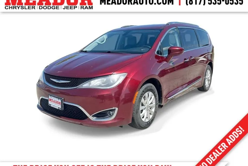 2018 Chrysler Pacifica Touring L photo 1