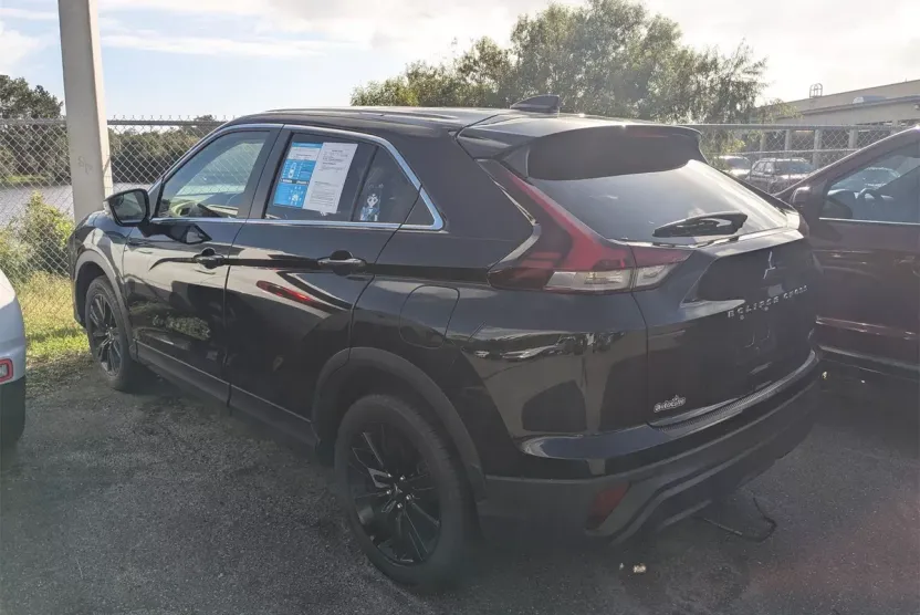 2023 Mitsubishi Eclipse Cross LE Ralliart photo 1