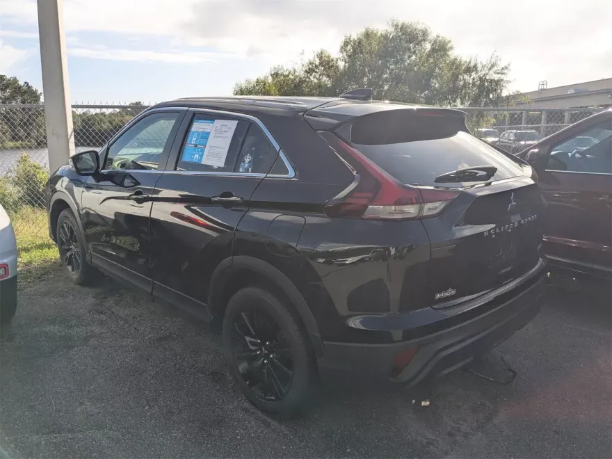2023 Mitsubishi Eclipse Cross LE Ralliart photo 1