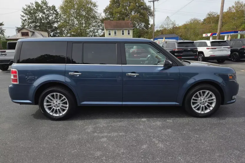 2019 Ford Flex SEL photo 1
