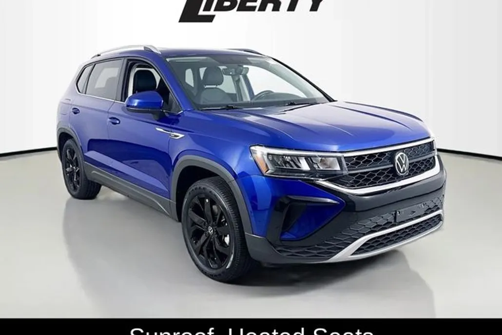 2022 Volkswagen Taos SE photo 1