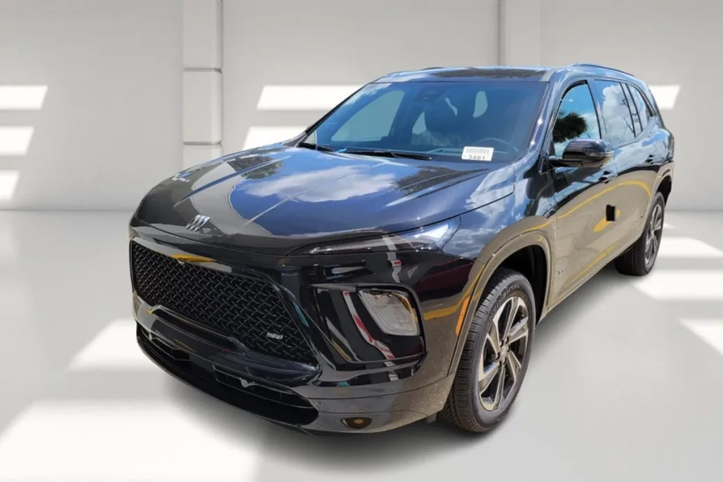 2025 Buick Enclave Sport Touring photo 1