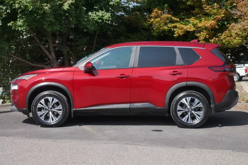 2023 Nissan Rogue SV photo 1