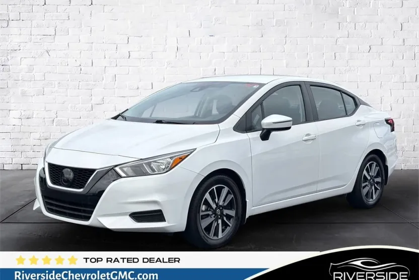 2021 Nissan Versa SV photo 1
