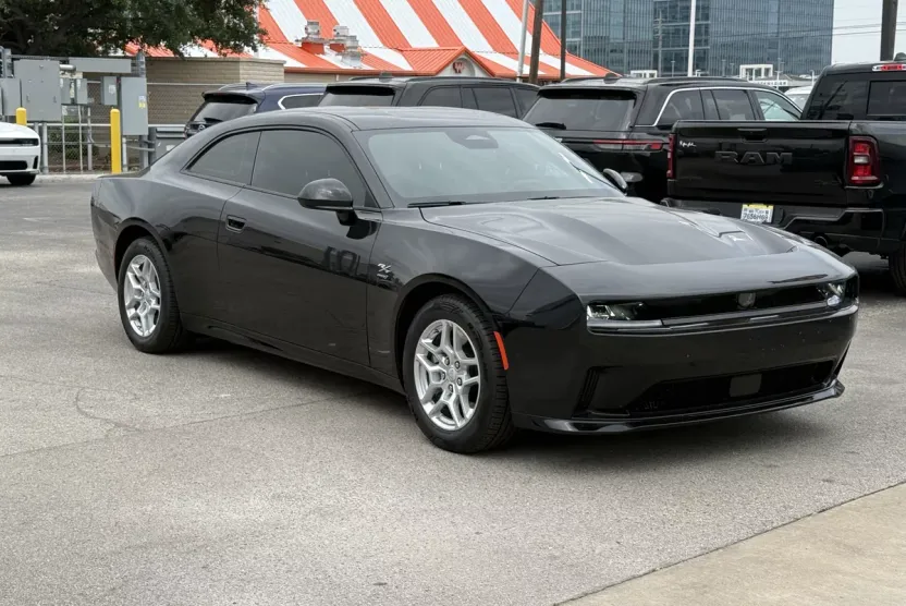 2025 Dodge Charger Daytona R/T AWD photo 1