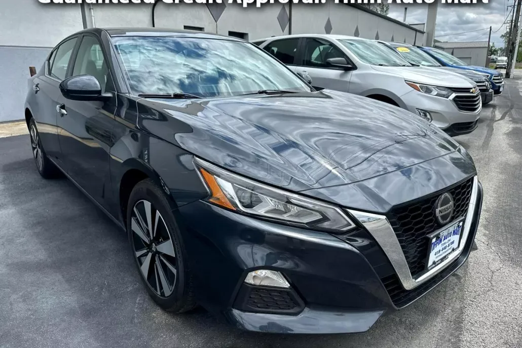 2022 Nissan Altima 2.5 SV photo 1