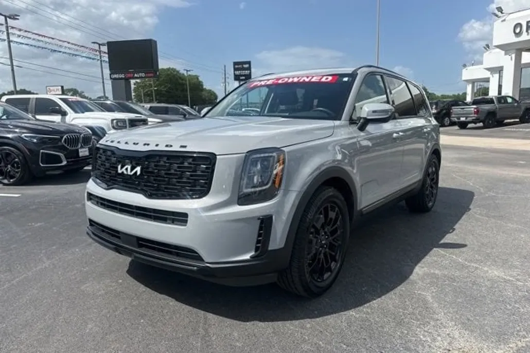 2022 Kia Telluride EX photo 1