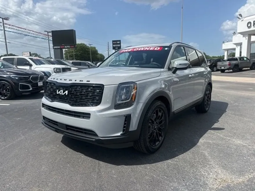 2022 Kia Telluride EX photo 1