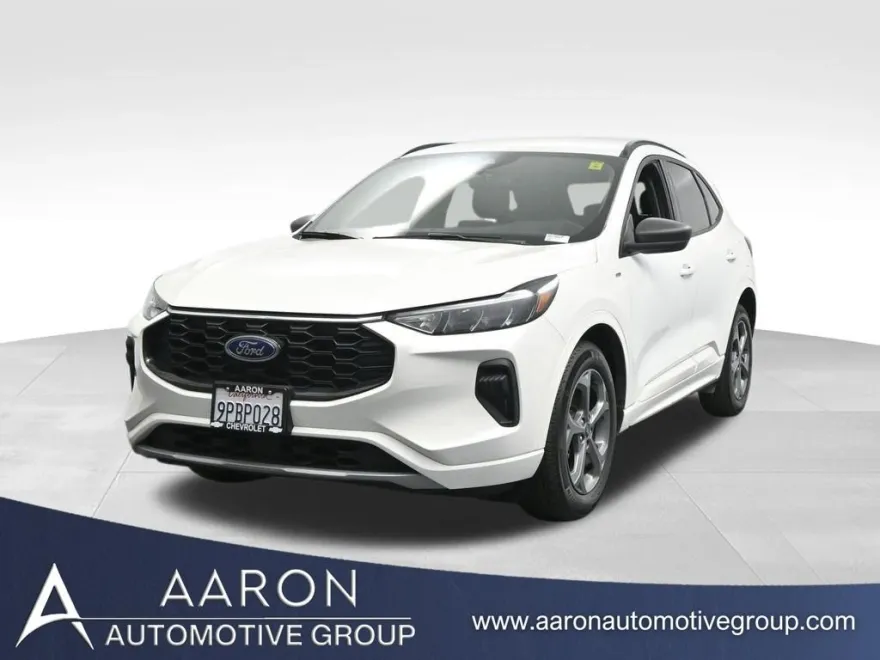 2024 Ford Escape ST-Line Hybrid photo 1