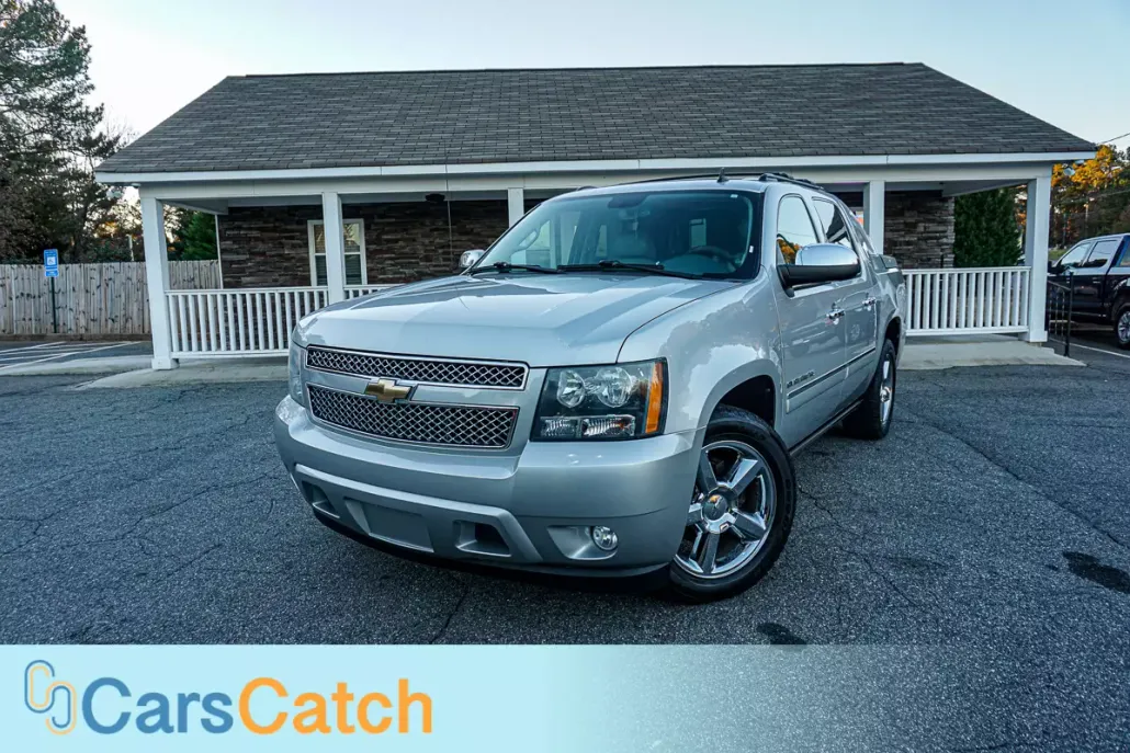 2011 Chevrolet Avalanche LTZ photo 1