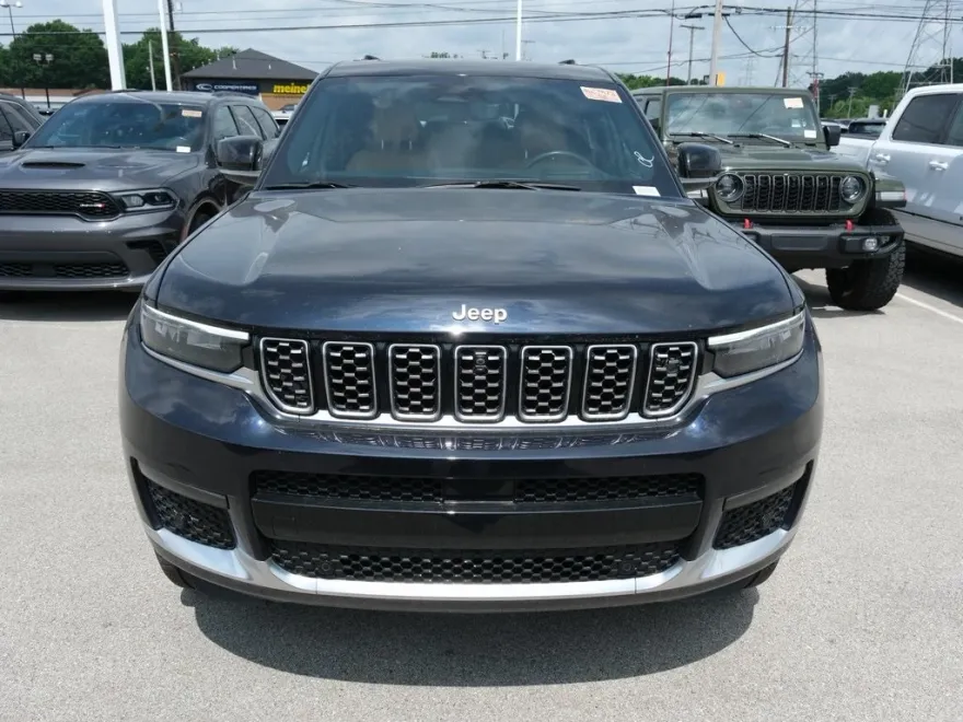 2024 Jeep Grand Cherokee L Summit photo 1