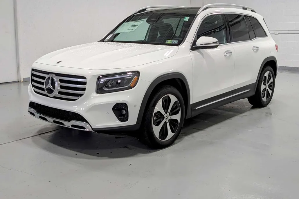 2025 Mercedes Benz GLB 250 4MATIC photo 1