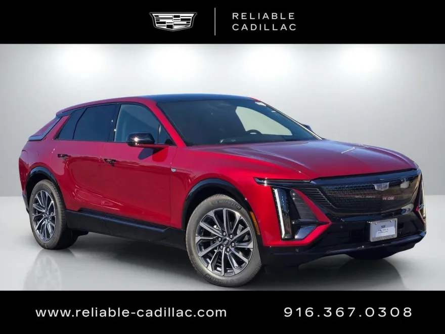2025 Cadillac Lyriq Sport photo 1