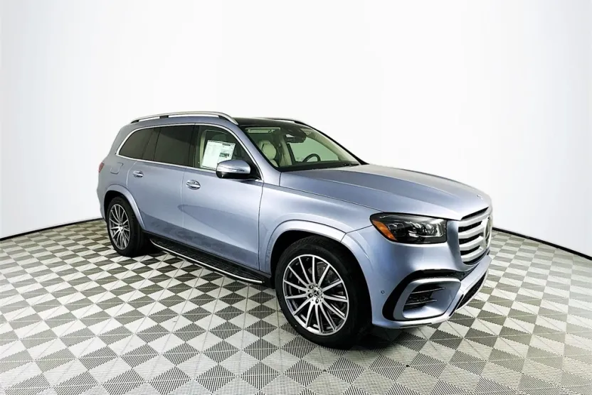 2026 Mercedes Benz GLA 580 4MATIC photo 1