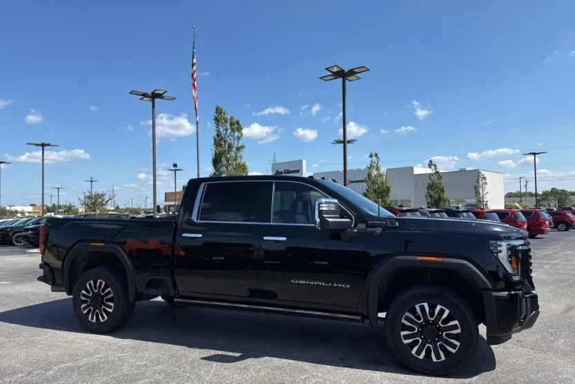 2024 Gmc Sierra HD Denali Ultimate photo 1